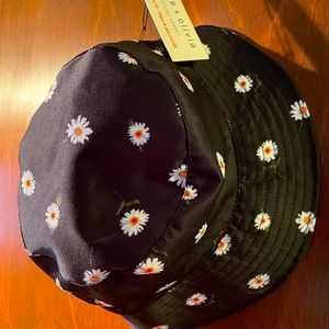 Alice + Olivia reversible bucket hat
